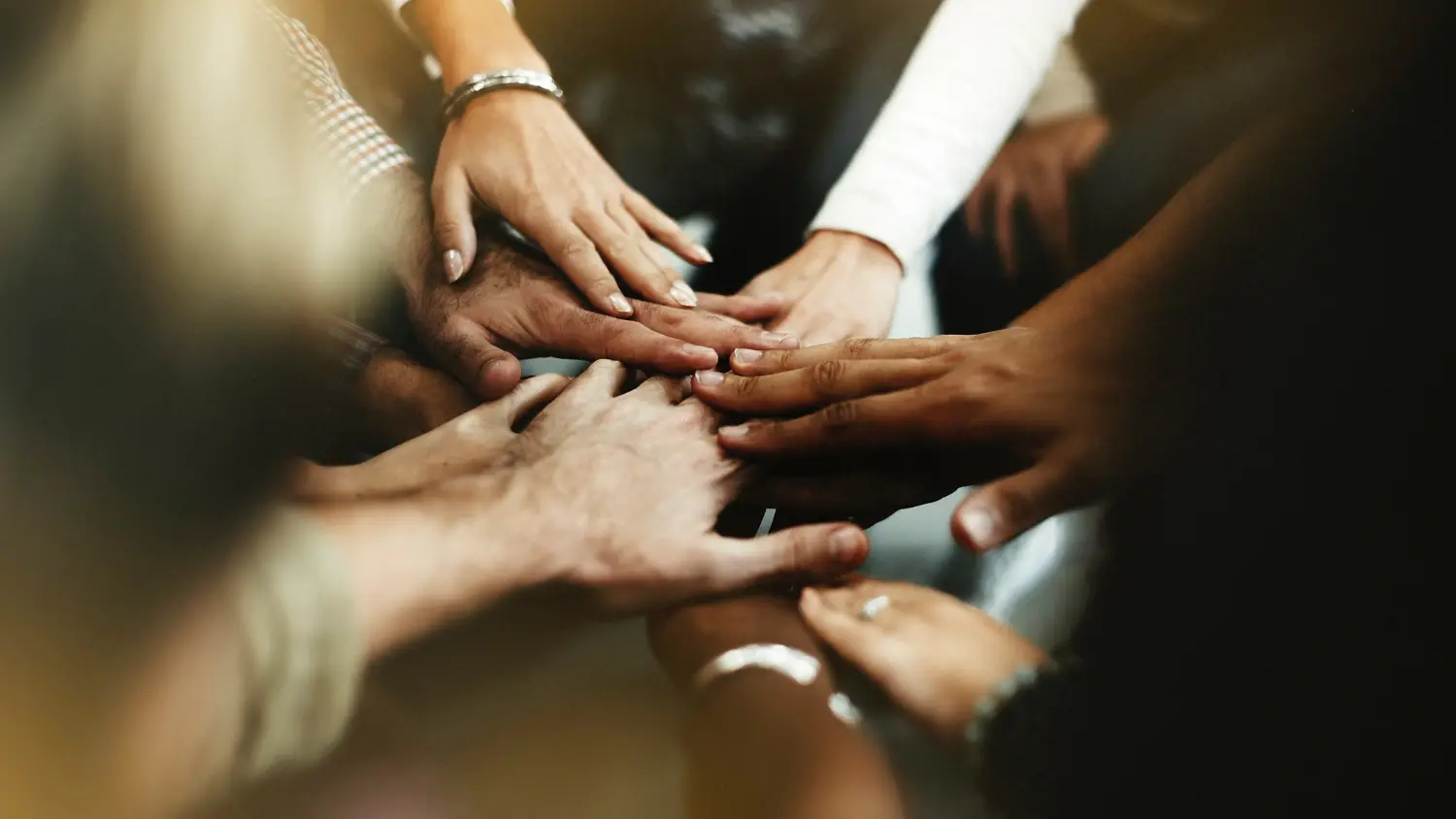 União das mãos – ADEMCI